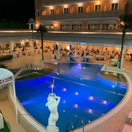Grand Hotel Osman Ristorante Il Danubio Atena Lucana Exteriér fotografie