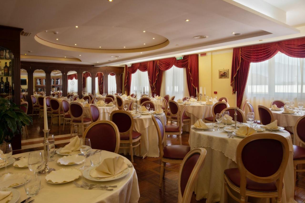 Grand Hotel Osman Ristorante Il Danubio Atena Lucana Exteriér fotografie