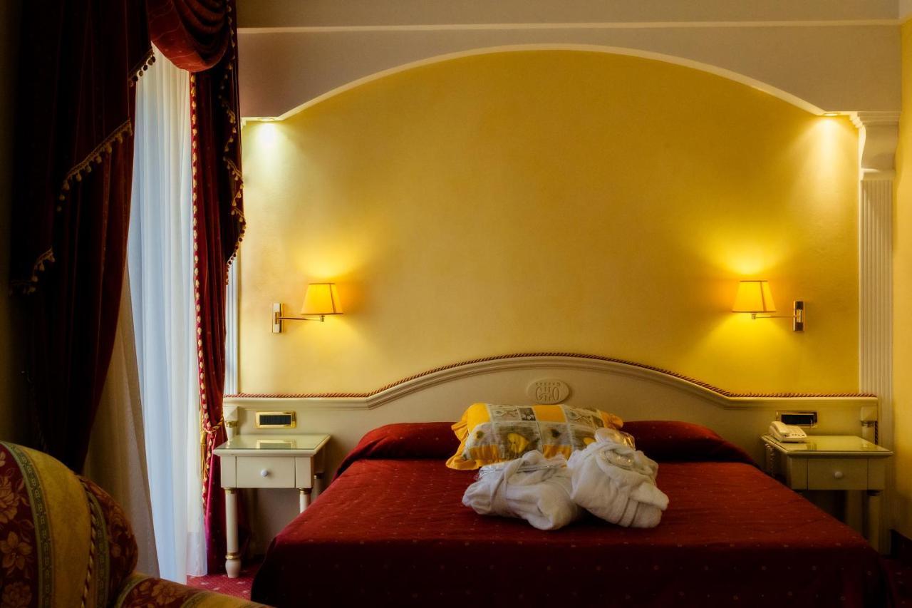 Grand Hotel Osman Ristorante Il Danubio Atena Lucana Exteriér fotografie