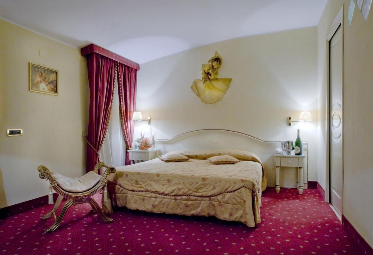 Grand Hotel Osman Ristorante Il Danubio Atena Lucana Exteriér fotografie